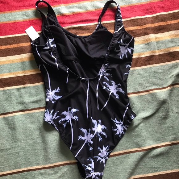 COPY - NWT-Live Love Dream -Aeropostale - Black & White Palm Tree Bathing Suit … - Picture 4 of 11